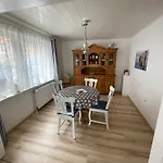 Strandlaeufer Apartman *